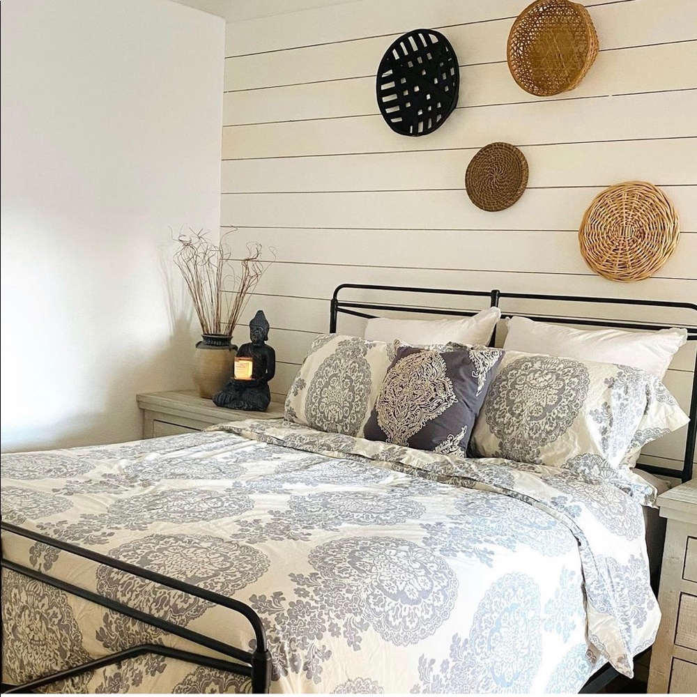 Pottery barn bed cover